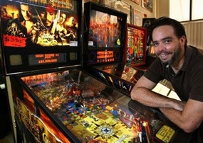 PINBALL WORLD CHAMPION KEITH ELWIN