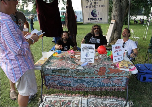 Rev GMS, Rev Paul Niesen and The Dudely Lama at the Dudeism booth